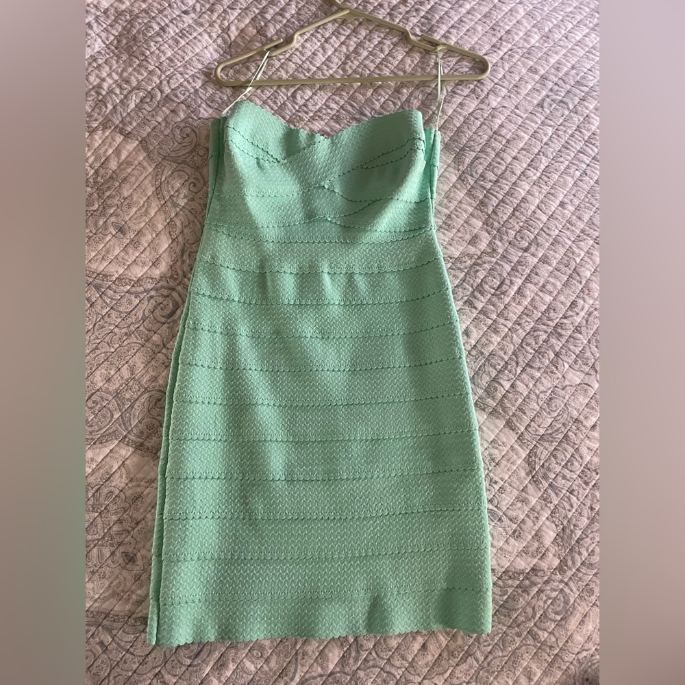Wildcat - light green strapless dress! M